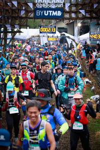 BIB: 2000, 80311, 4403, 008
                            <button type="button" onclick="openModal(13426772)" class="btn btn-primary btn-sm float-right btn-popup" data-toggle="modal" data-target=".modal-high-quality">
                        <i class="fas fa-shopping-cart"></i> Add to Cart
                    </button>
                                            <button type="button" onclick="isThisMe(13426772, true)" class="btn btn-success btn-sm float-right btn-popup btn-isme hidden" data-toggle="tooltip" data-placement="bottom" title="นี่คือรูปของคุณใช่ไหม คลิกที่นี่เพื่อเอาเข้าอัลบั้ม">
                        <i class="fas fa-plus"></i> Add to album
                    </button>
                    <button type="button" onclick="isThisMe(13426772, false)" class="btn btn-warning btn-sm float-right btn-popup btn-isnotme hidden">
                        <i class="fas fa-ban"></i> Remove from album
                    </button>